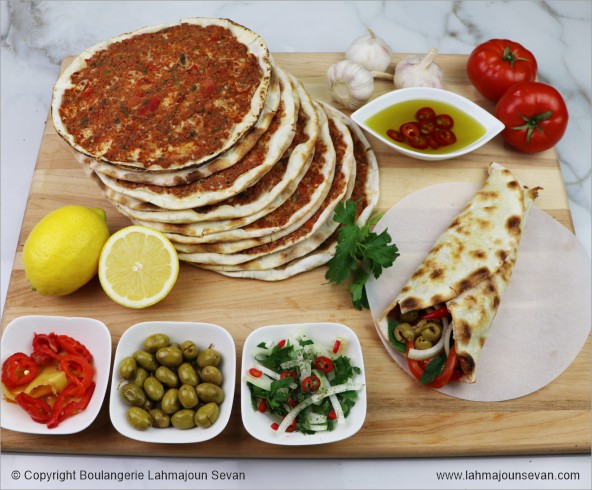 Pizza Lahmajoun